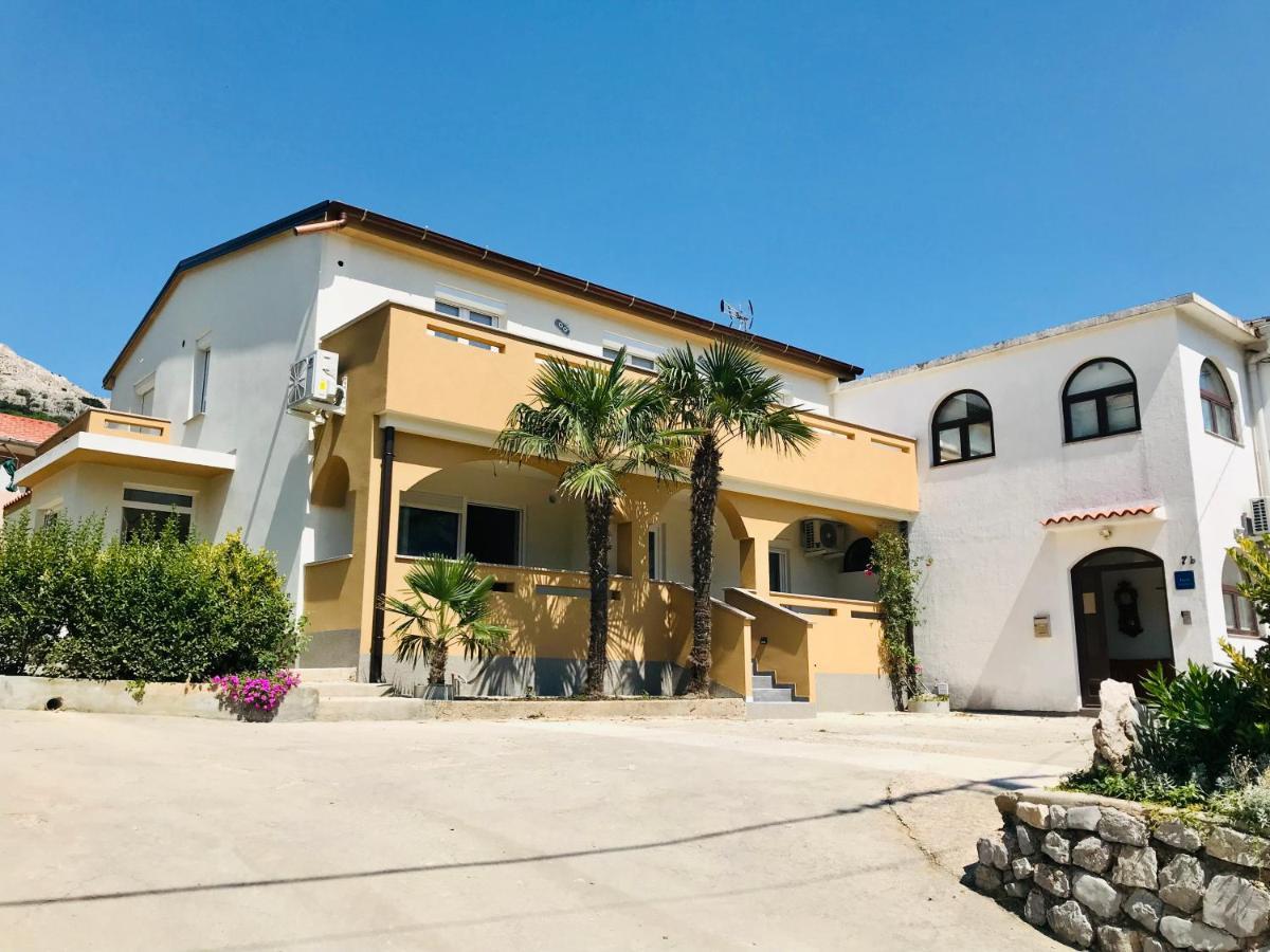 Apartments Anna III Baška Eksteriør bilde