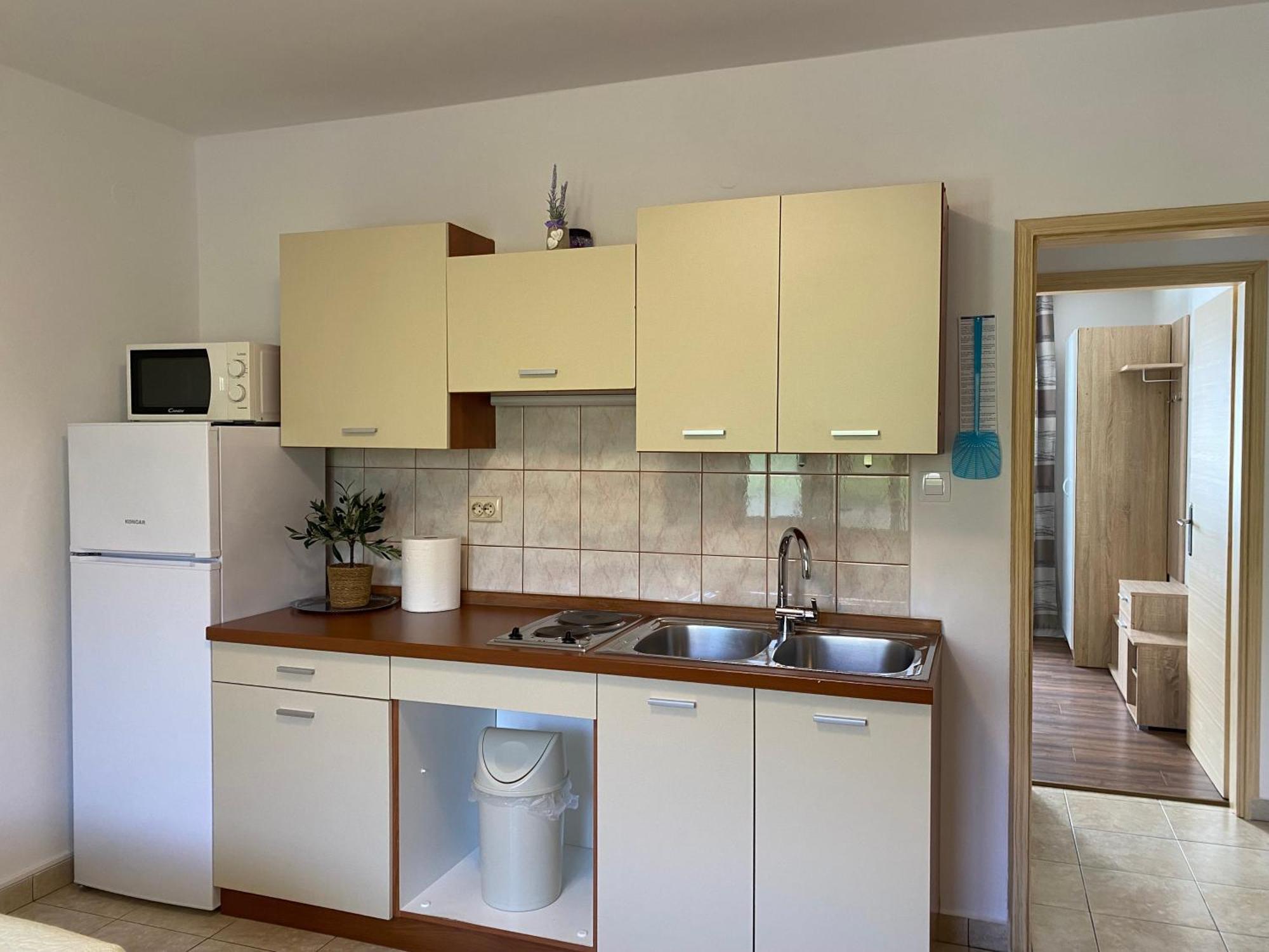 Apartments Anna III Baška Eksteriør bilde