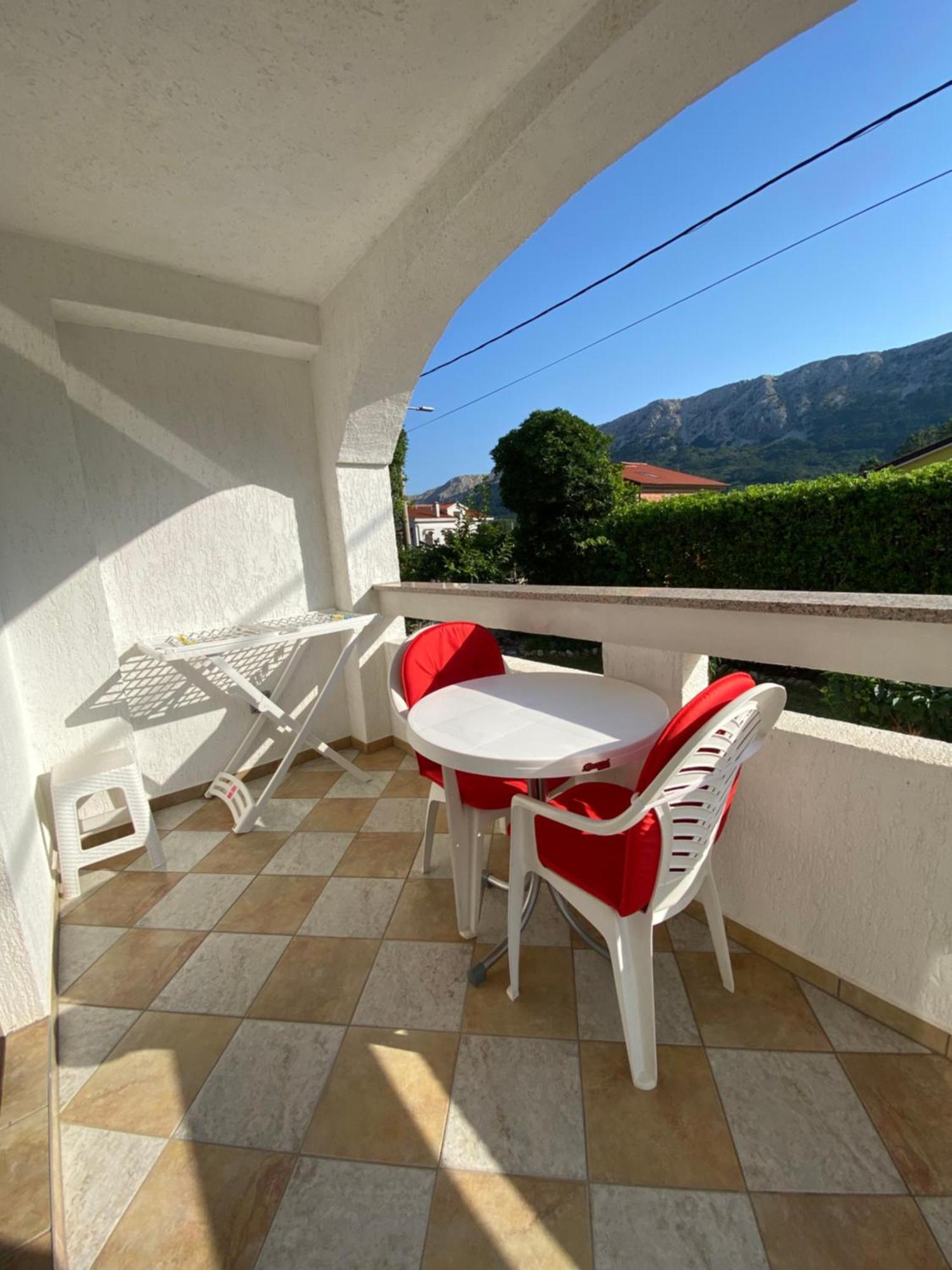Apartments Anna III Baška Eksteriør bilde