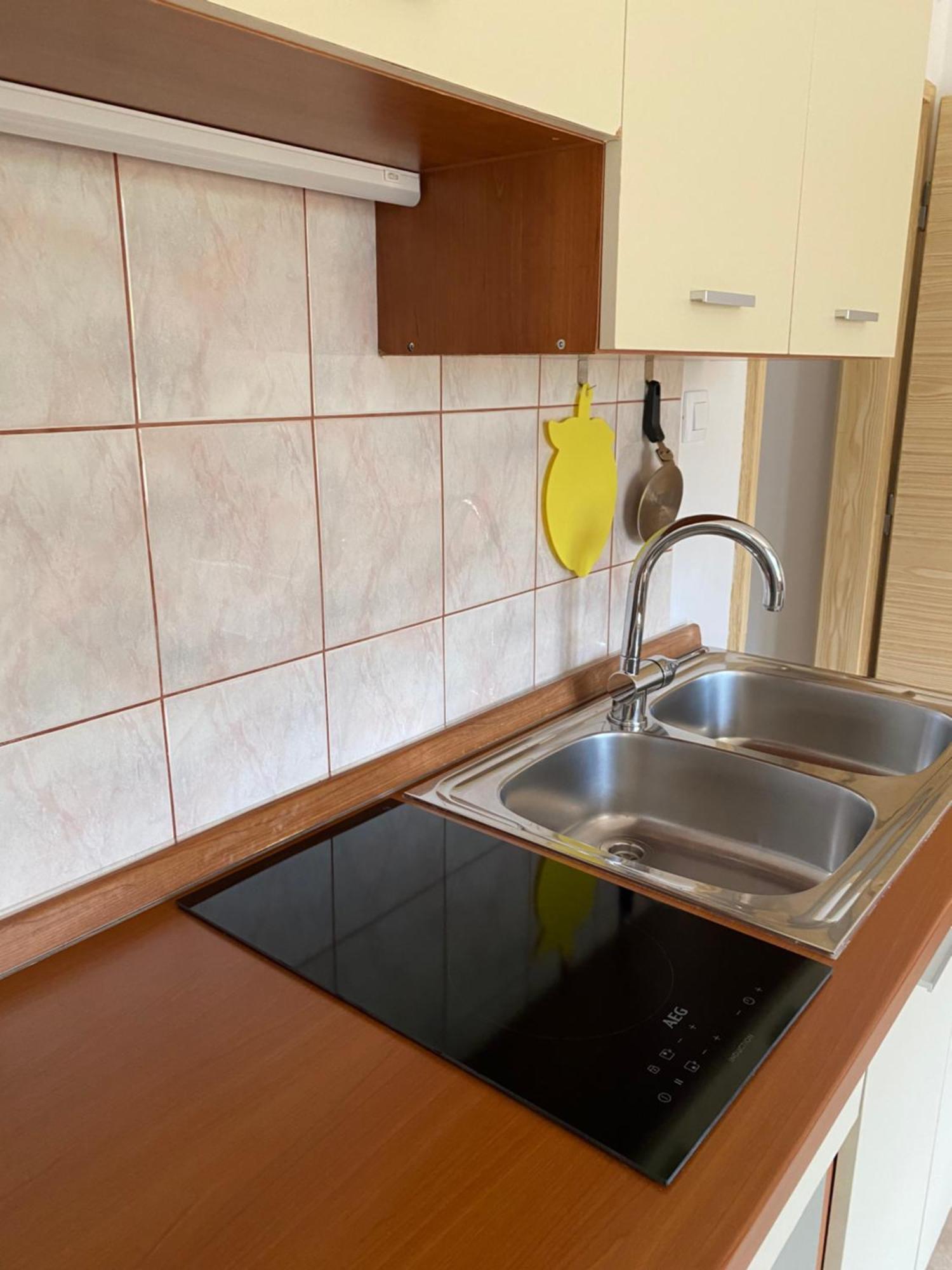 Apartments Anna III Baška Eksteriør bilde