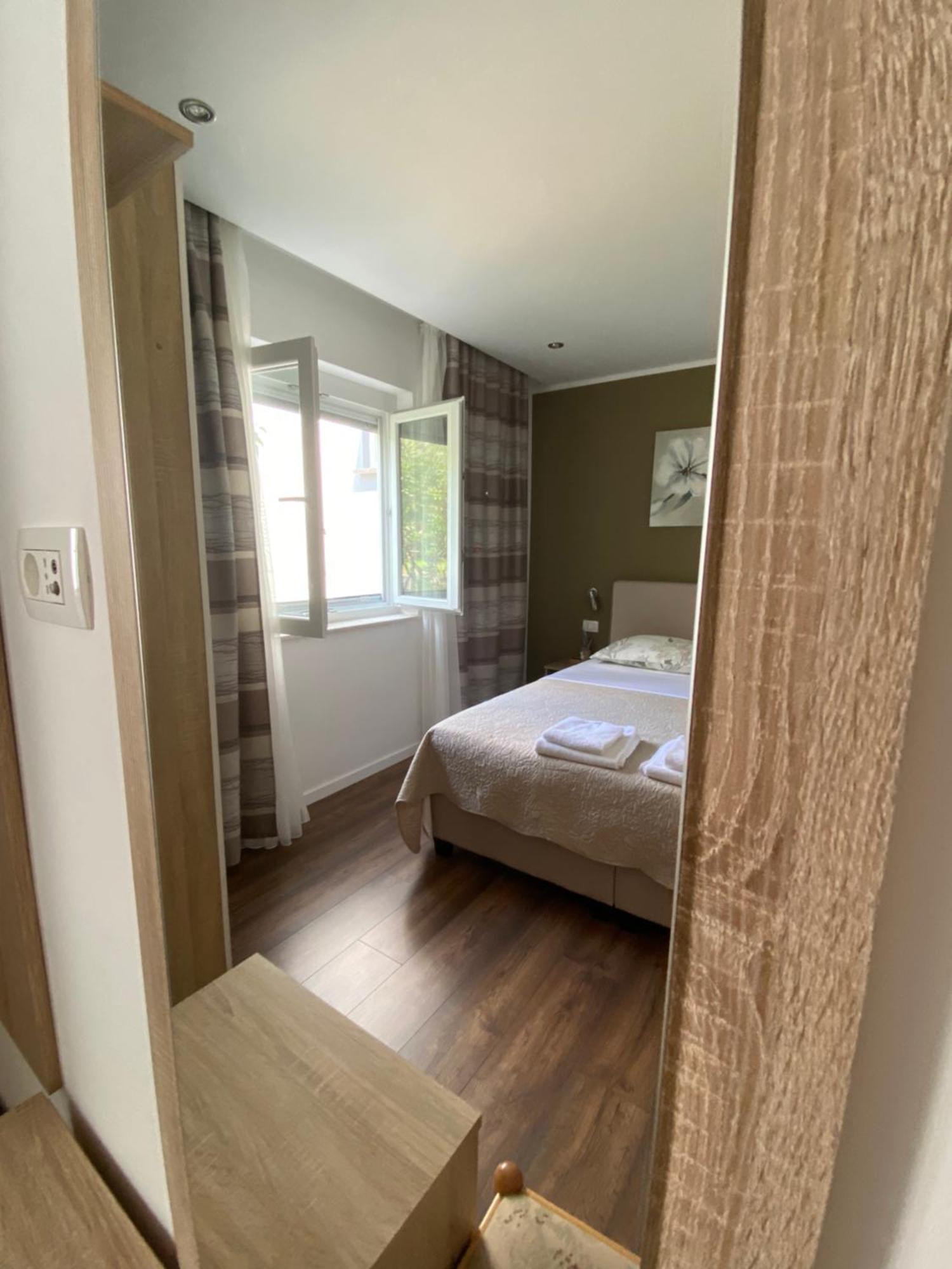 Apartments Anna III Baška Eksteriør bilde
