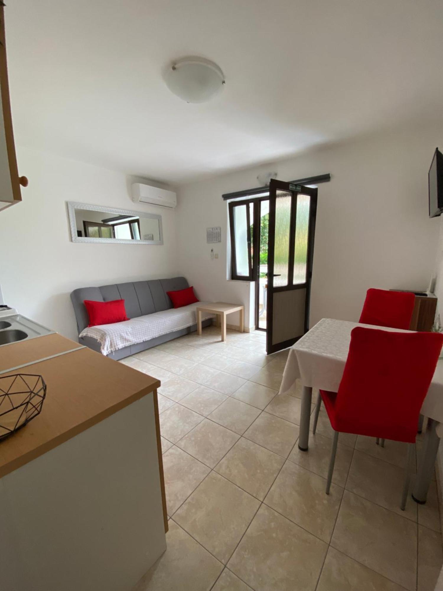 Apartments Anna III Baška Eksteriør bilde